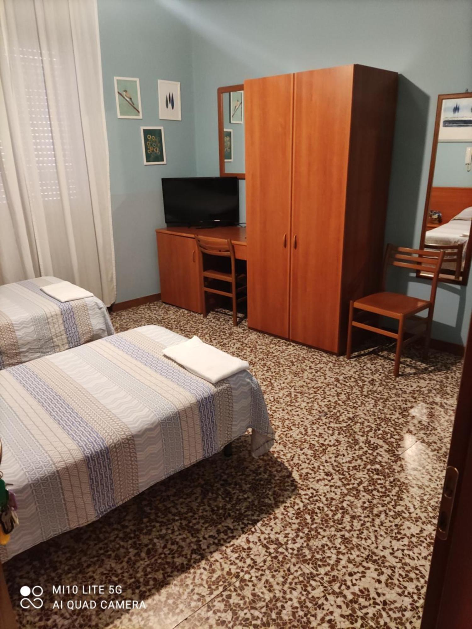 Hostal D'Annunzio House سيسانو بوسكون المظهر الخارجي الصورة