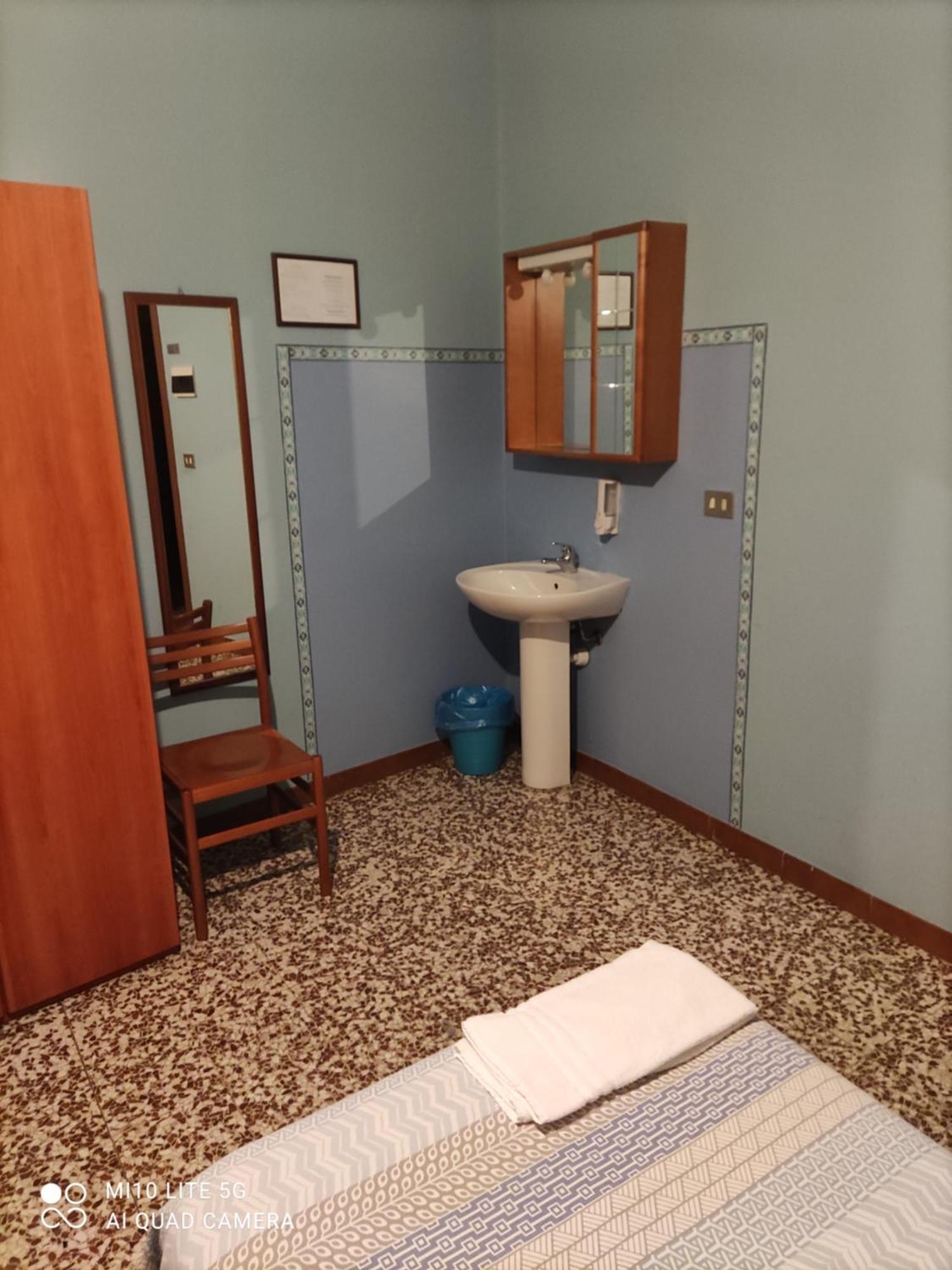 Hostal D'Annunzio House سيسانو بوسكون المظهر الخارجي الصورة