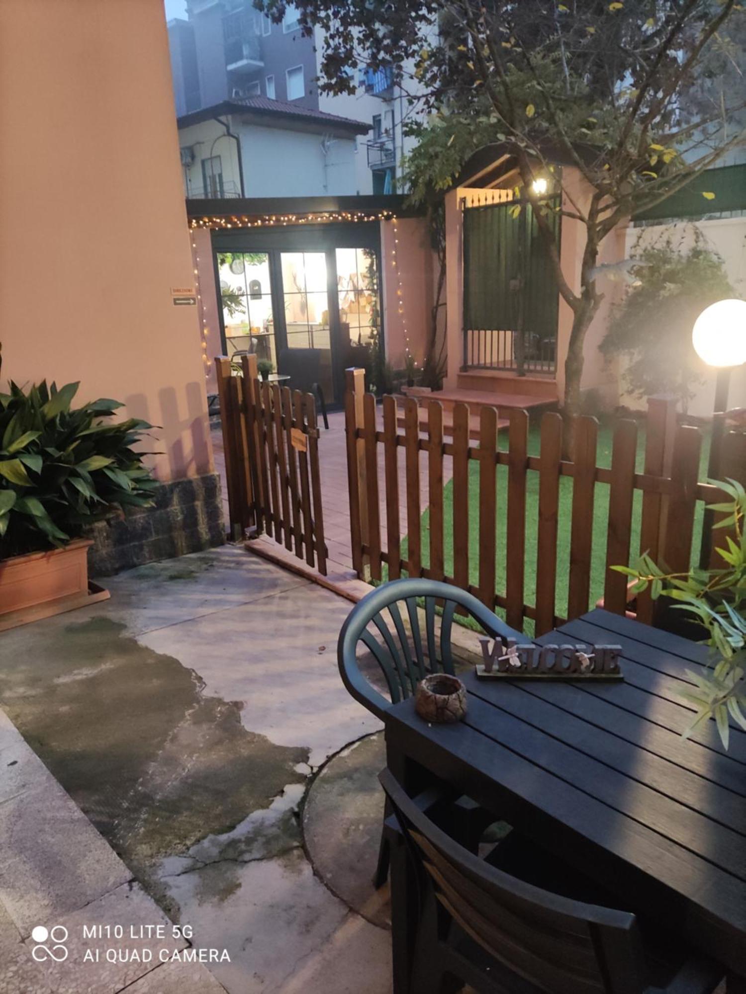 Hostal D'Annunzio House سيسانو بوسكون المظهر الخارجي الصورة